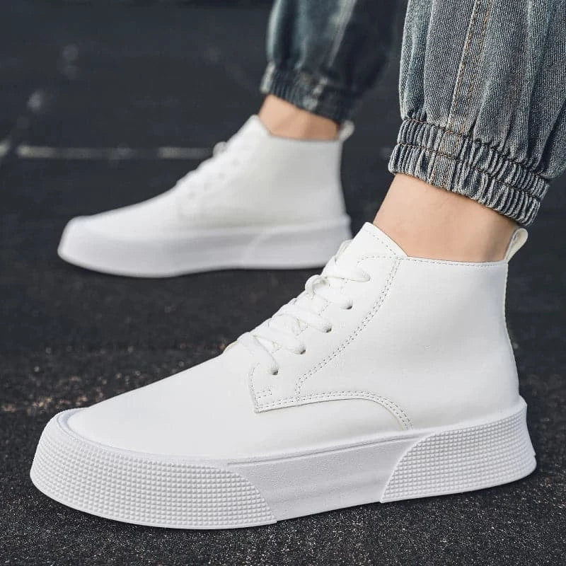 Men’s Lace-Up Clean Sneakers