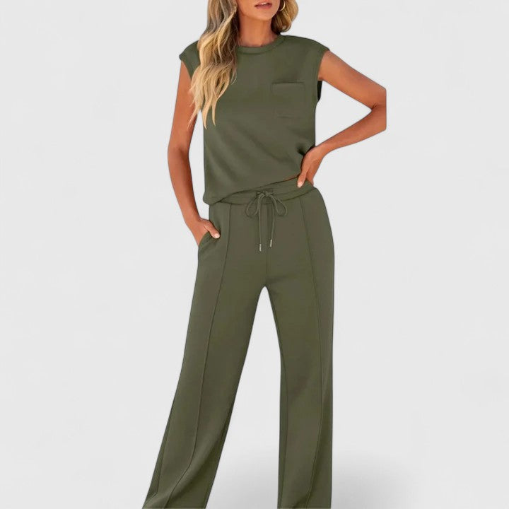 Women's Relaxed Go-To Set